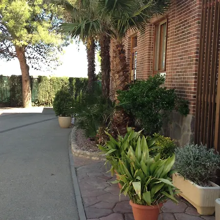 La Imperial Hotel 2*