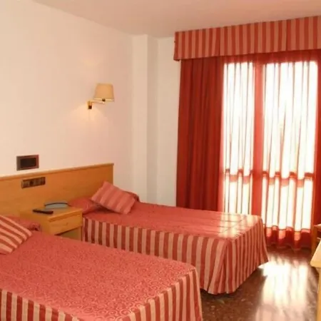 Hotel La Imperial 2*